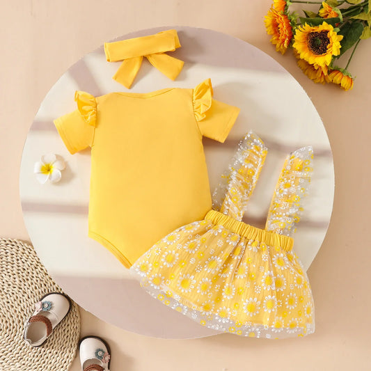 Get your little girl ready for any occasion with this adorable Summer Newborn Girls Romper and Mesh Strap Skirt with Bow set.