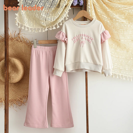 This adorable Autumn Girls Long Sleeve Letter Printed Top+Color Pants set is the ultimate fall fashion combo for your little fashionista!