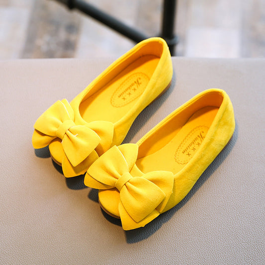 Make sure your little girl is the belle of the ball with these adorable Girls Bowknot Soft Slip-on Party Dance Shoes!
