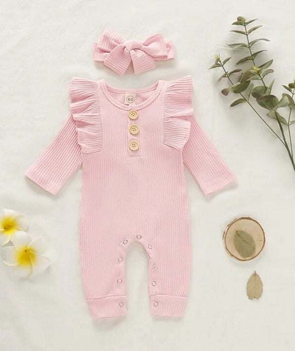 Comfy outfits for newborns and infants