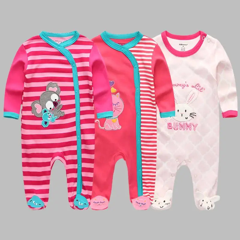 Snuggle up in style with our Autumn Newborn Footed Sleepers! Made with soft, breathable cotton.