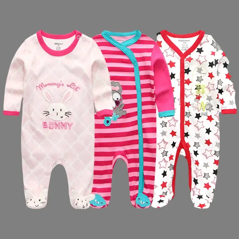 Snuggle up in style with our Autumn Newborn Footed Sleepers! Made with soft, breathable cotton.