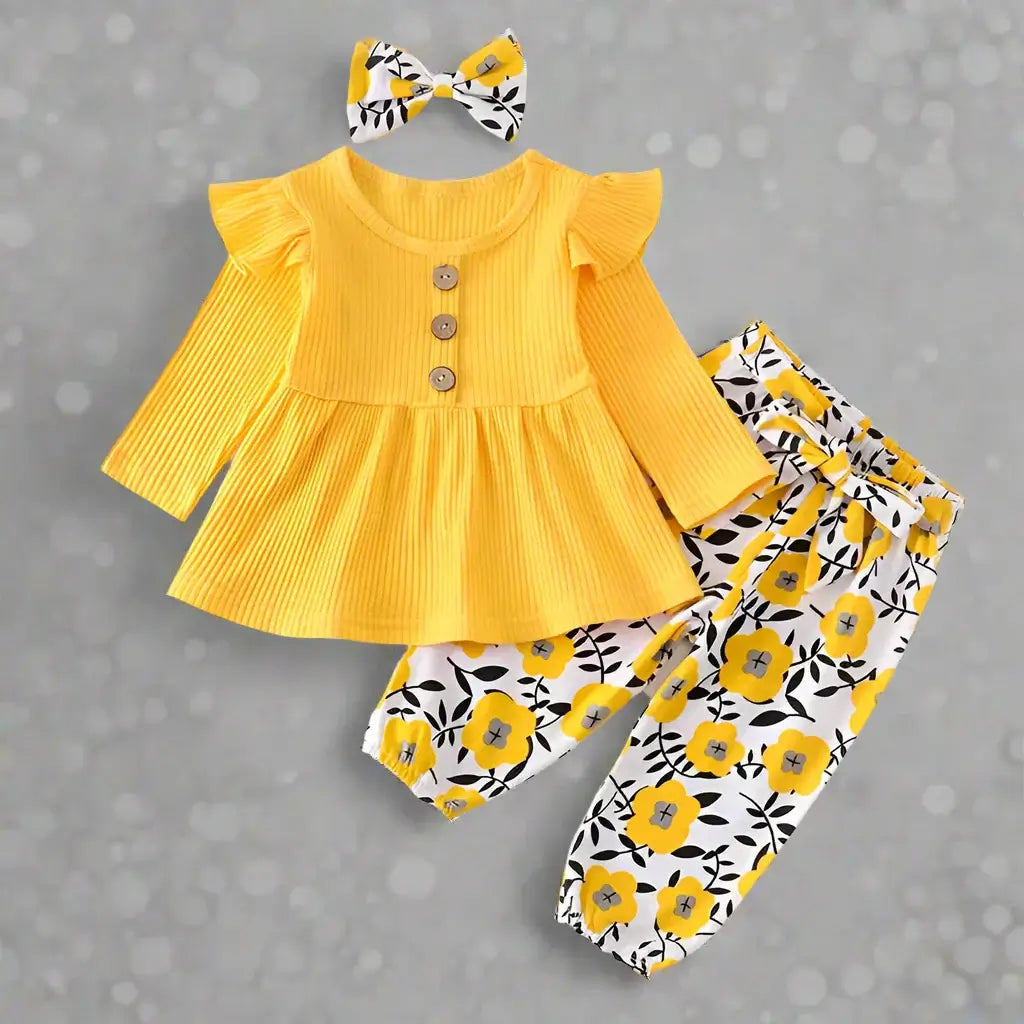 Dress your little one in style with our Autumn Newborn Girls Top and Pants set. Featuring a beautiful floral print.