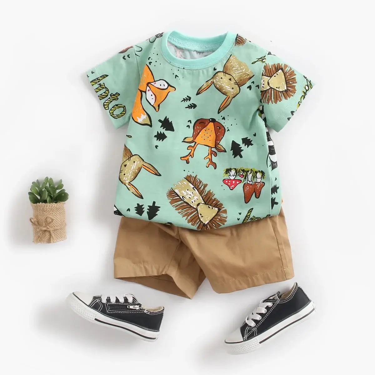 Snag this Stylish & Comfy Newborn Boys Summer T-Shirt & Shorts Set. Premium comfort for your little one.