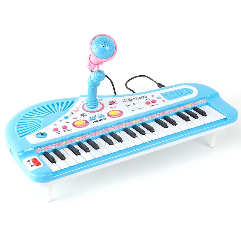 This imaginative piano keyboard provides everything tots need to compose beautiful melodies.