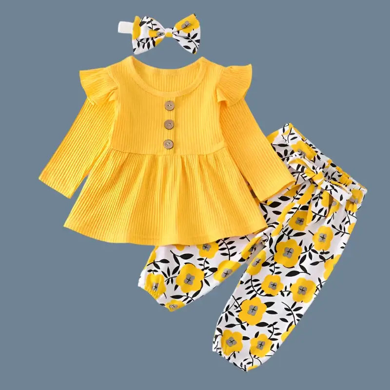 Dress your little one in style with our Autumn Newborn Girls Top and Pants set. Featuring a beautiful floral print.