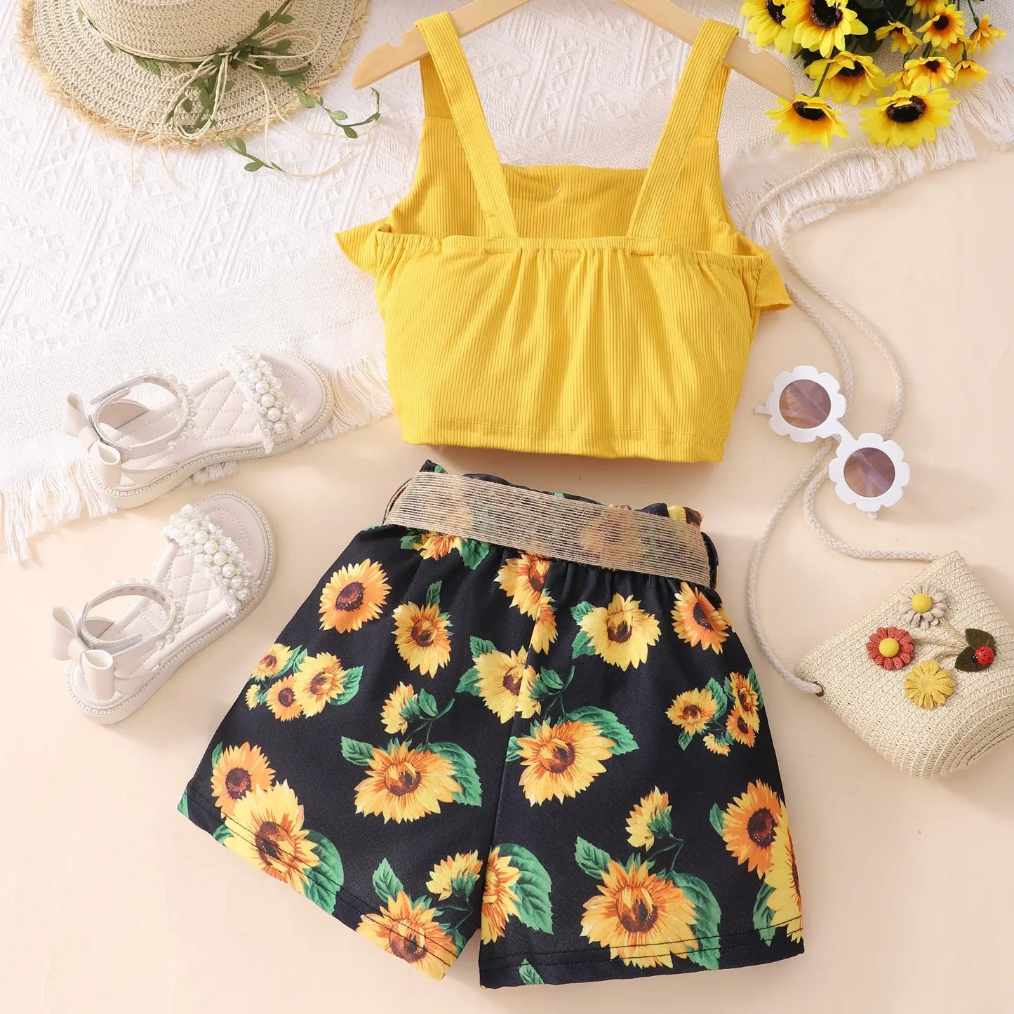 Summer Big Girls Sleeveless Tank Top with Eye-Catching Sunflower Printed Shorts