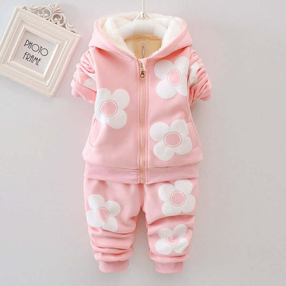 Let her explore the outdoors in style wearing this adorable Toddler Girls Flower Print Hooded Jacket/Pants set.