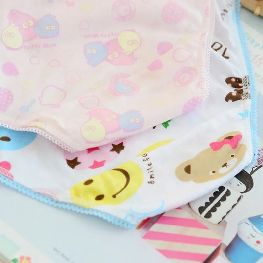 Spice up your little one's underwear collection with our Girls Floral Print Colorful Brief Underwear 6PR!