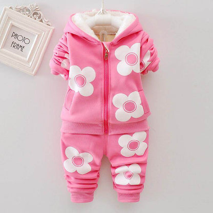 Let her explore the outdoors in style wearing this adorable Toddler Girls Flower Print Hooded Jacket/Pants set.