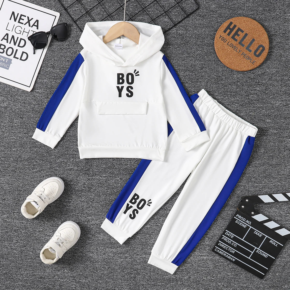 This playful Toddler Boys Letter Patchwork Hoodie Sweater with Pants is perfect for boys aged 18 months to 6 years.