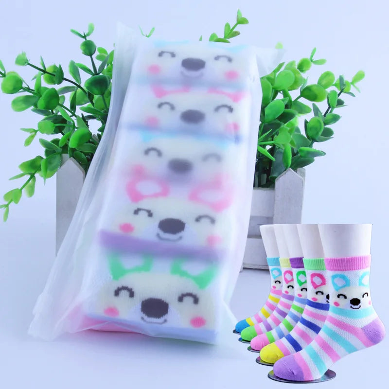 These adorable Boys-Girls Cartoon Socks come in a 5PC/Lot and are made with high-quality cotton material.