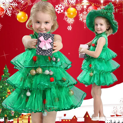 Get ready for the holiday season with these adorable Christmas party outfits for kids!