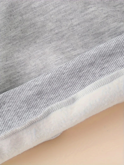 Keep your little guy cozy and stylish this season with this adorable Toddler Boys Winter Fleece Casual Fashion Tracksuit! 