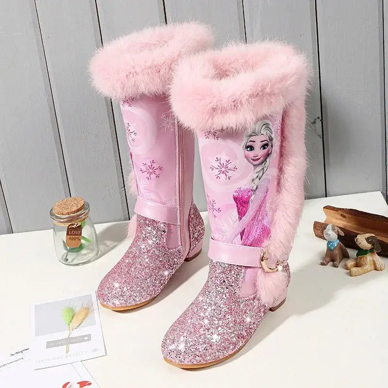 Step out in style and comfort this winter with our Winter Girls Low Heel Boots with Fur!