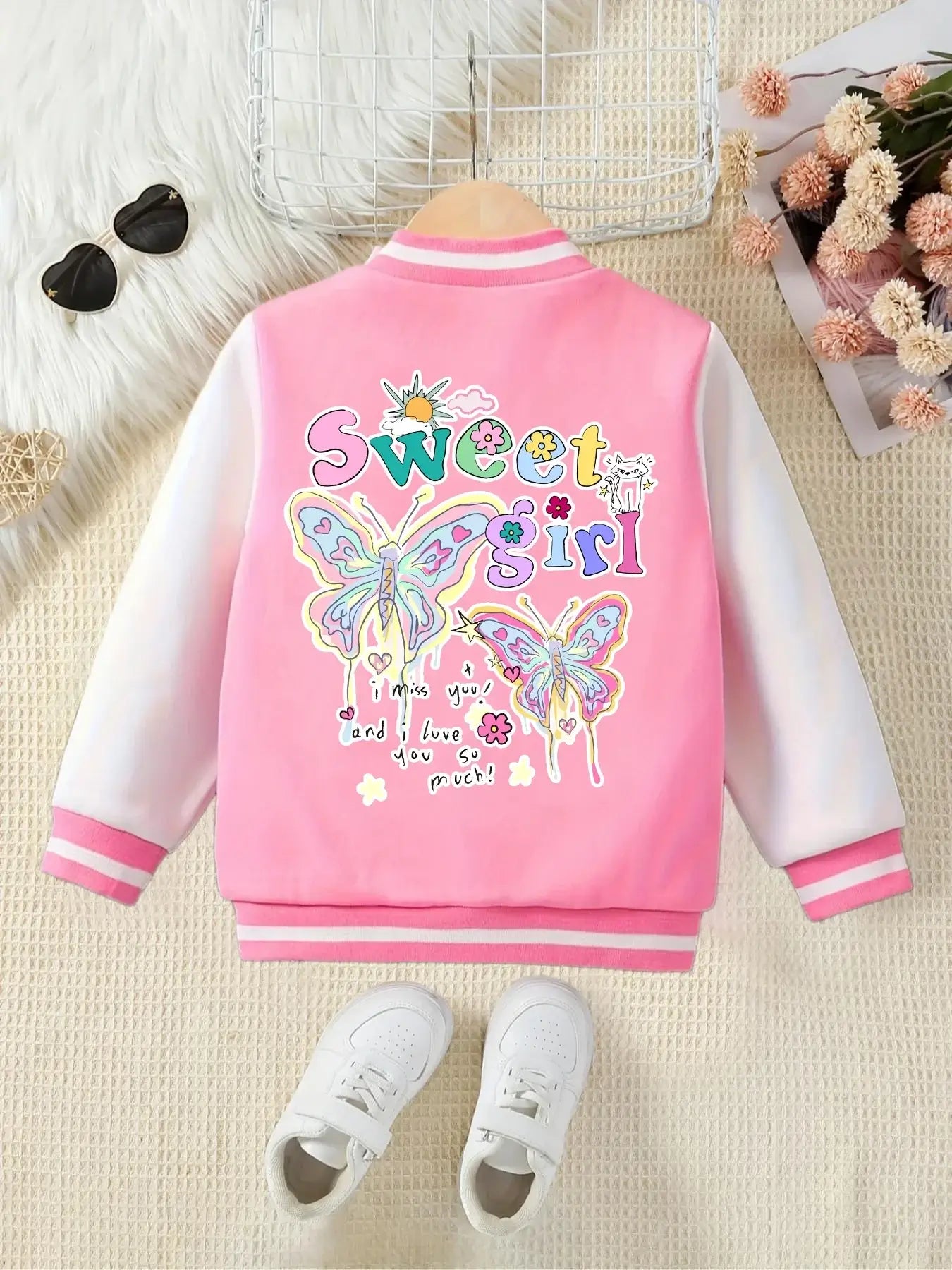 Shop the Girls Autumn Butterfly-Printed Pink Baseball Jackets for cozy comfort and stylish flair. Perfect for trendy girls aged 7-13 this fall!