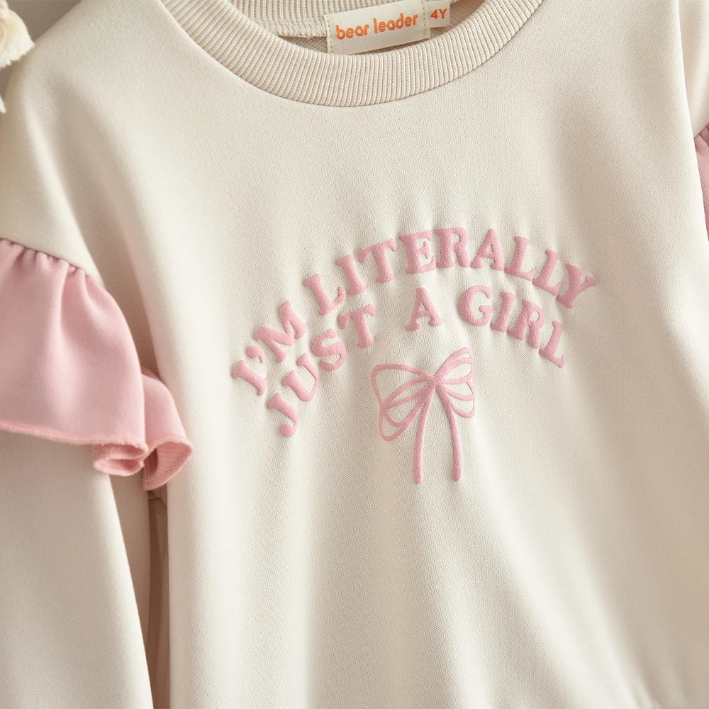 This adorable Autumn Girls Long Sleeve Letter Printed Top+Color Pants set is the ultimate fall fashion combo for your little fashionista! 