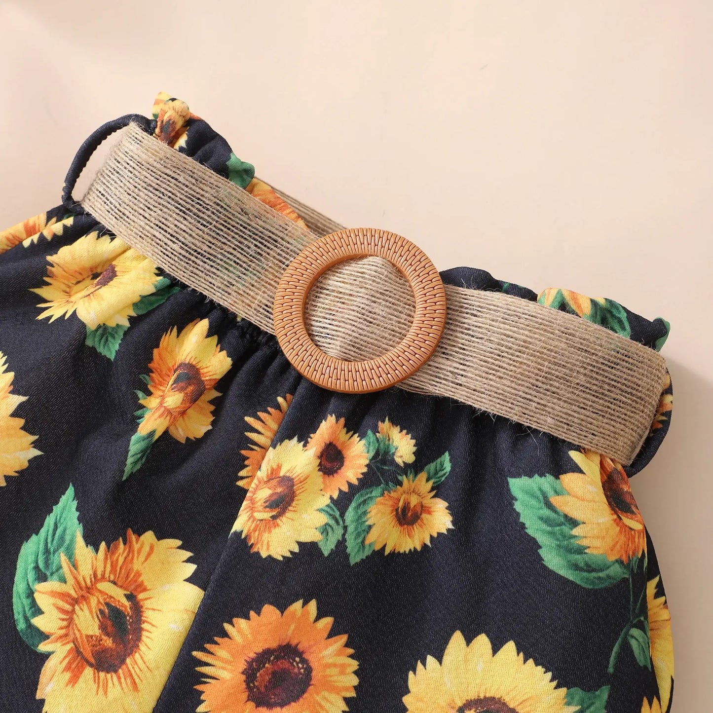Summer Big Girls Sleeveless Tank Top with Eye-Catching Sunflower Printed Shorts