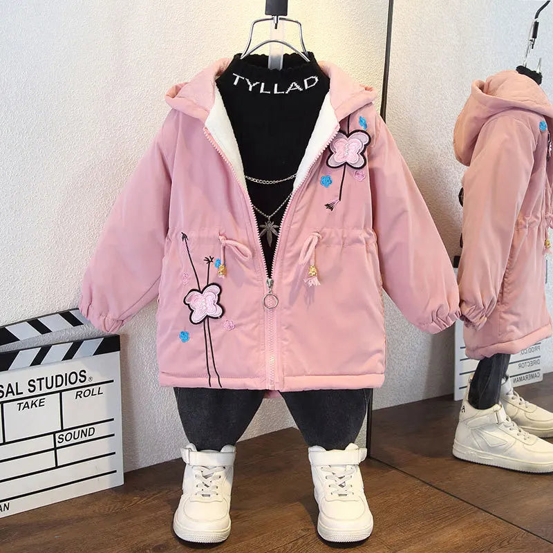 Keep your little butterfly fluttering in style with this cozy Girls Autumn Winter Keep Warm Fashion Butterfly Jackets! Perfect for girls aged 2 to 12