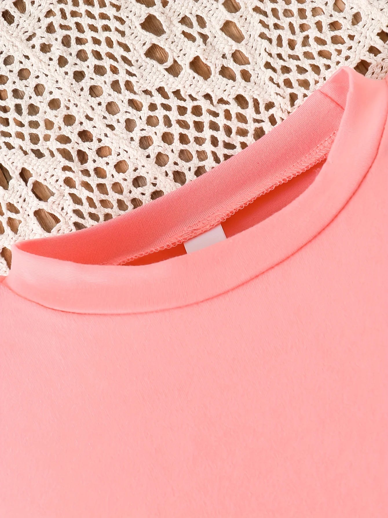 Meet the pup-approved Girls Autumn Fashion Cartoon Dog Tracksuit that'll have your girl howling with laughter! This adorable Girls Autumn Fashion Cartoon Dog Tracksuit combines cozy cotton-polyester comfort 