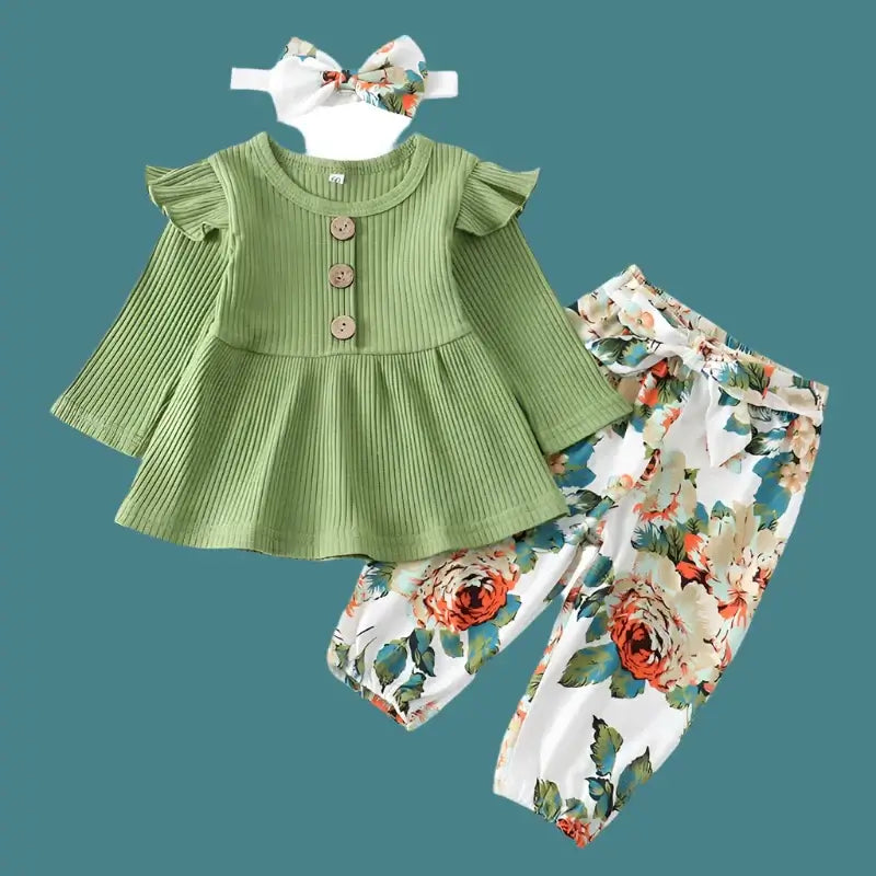 Dress your little one in style with our Autumn Newborn Girls Top and Pants set. Featuring a beautiful floral print.