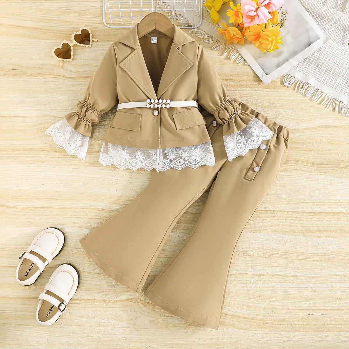 Dress your mini fashionista in this Girls Autumn Full Sleeve Blazer with Belt-Matching Pants set, made from 100% polyester for cozy comfort.