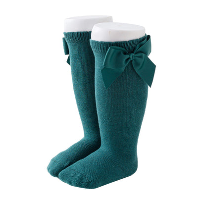 These Toddler Girls Bowknot Floor Socks will make your little one the cutest, comfiest kid on the block.