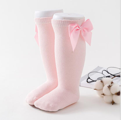 These Toddler Girls Bowknot Floor Socks will make your little one the cutest, comfiest kid on the block.